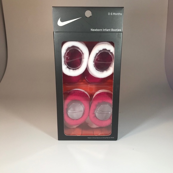 Nike Newborn Infant Booties 2 pairs BRAND NEW - Picture 2 of 2